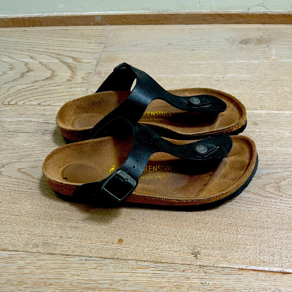 Birkenstock stock Gizeh black leather sandals size 36.